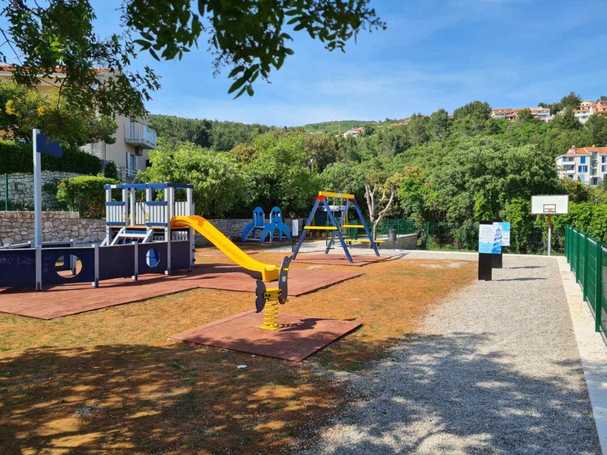 Zahtila - Pina * Rabac
